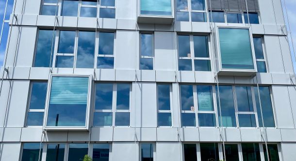 Außenverschattung für energieeffiziente Bürogebäude